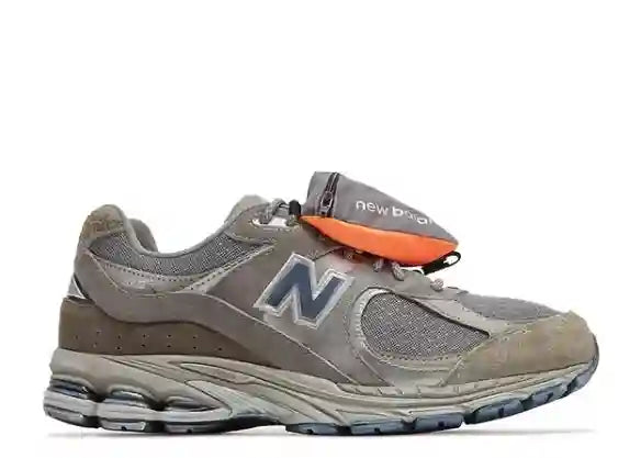 NEW BALANCE 2002R POUCH CASTLE GREY