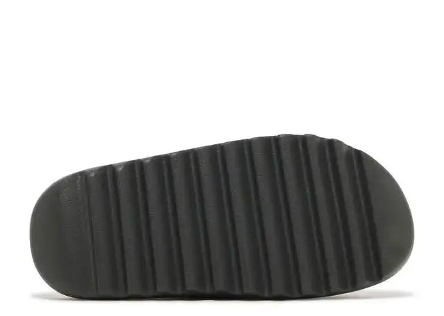 YEEZY SLIDE DARK ONYX