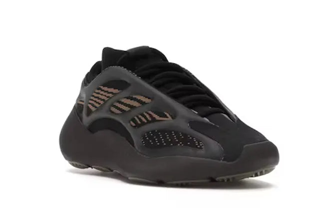 YEEZY 700 V3 CLAY BROWN