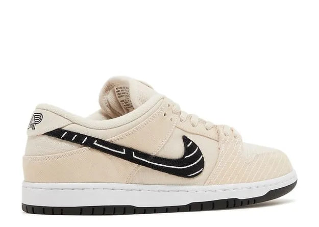 SB DUNK LOW ALBINO & PRETO JIU JITSU