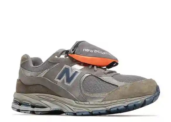 NEW BALANCE 2002R POUCH CASTLE GREY