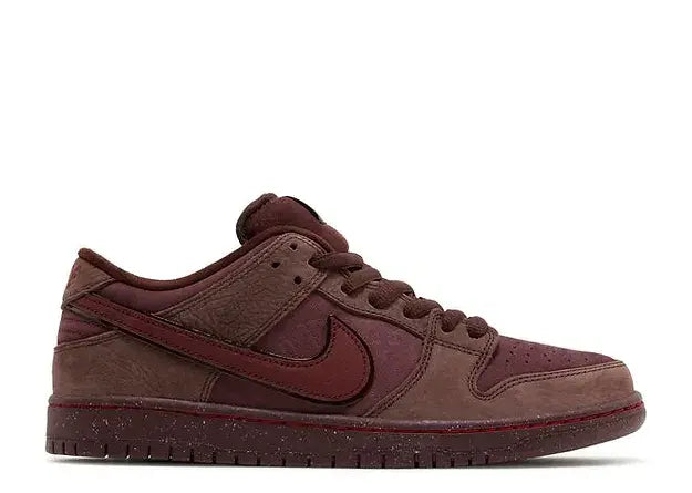 SB DUNK LOW CITY OF LOVE BURGUNDY CRUSH