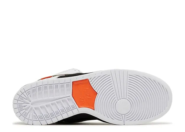 SB DUNK LOW TIGHTBOOTH
