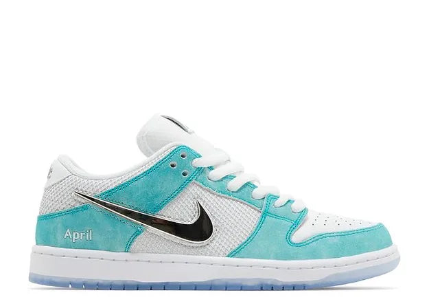 SB DUNK LOW APRIL SKATEBOARD