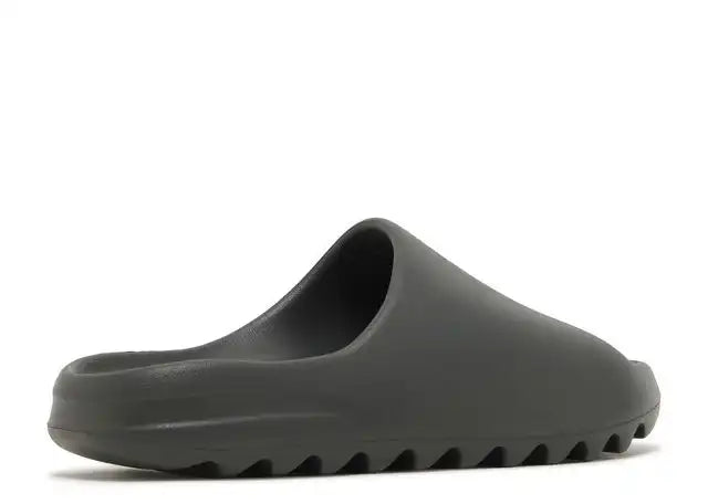 YEEZY SLIDE DARK ONYX
