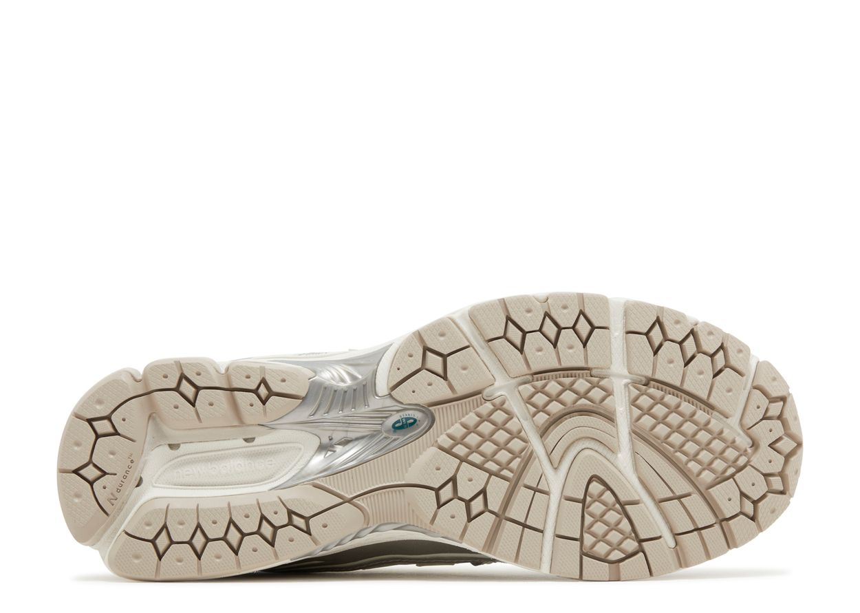 NEW BALANCE 1906R 'SILVER METALLIC CREAM'