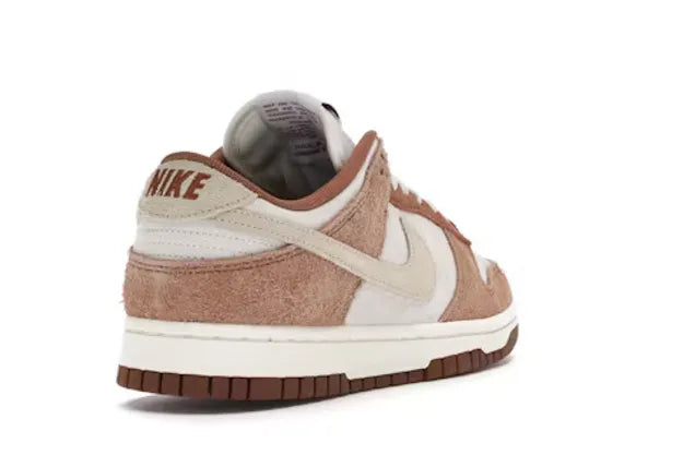 DUNK LOW MEDIUM CURRY