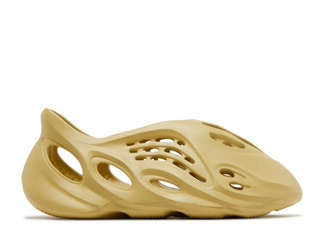 YEEZY FOAM RUNNER SULFUR