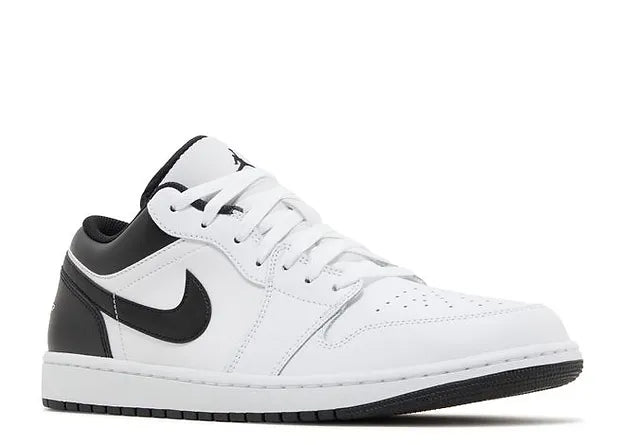 JORDAN 1 LOW BLACK WHITE