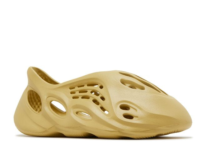 YEEZY FOAM RUNNER SULFUR