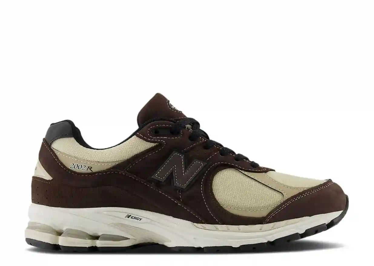 NEW BALANCE 2002R GORE-TEX BLACK COFFEE