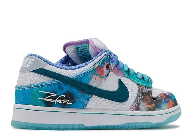 SB DUNK LOW FUTURA BLEACHED AQUA