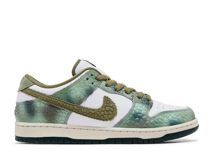 NIKE SB DUNK LOW ALEXIS SABLONE CHAMELEON