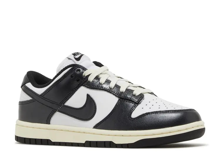 NIKE DUNK LOW VINTAGE PANDA