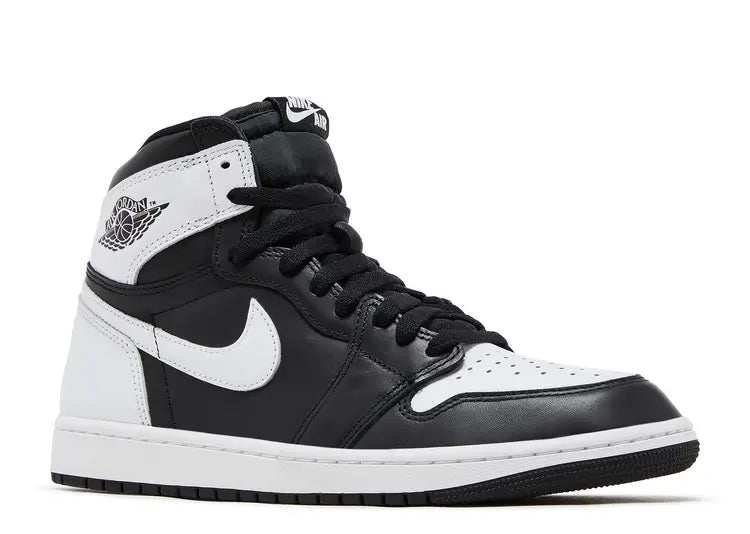 JORDAN 1 HIGH BLACK AND WHITE