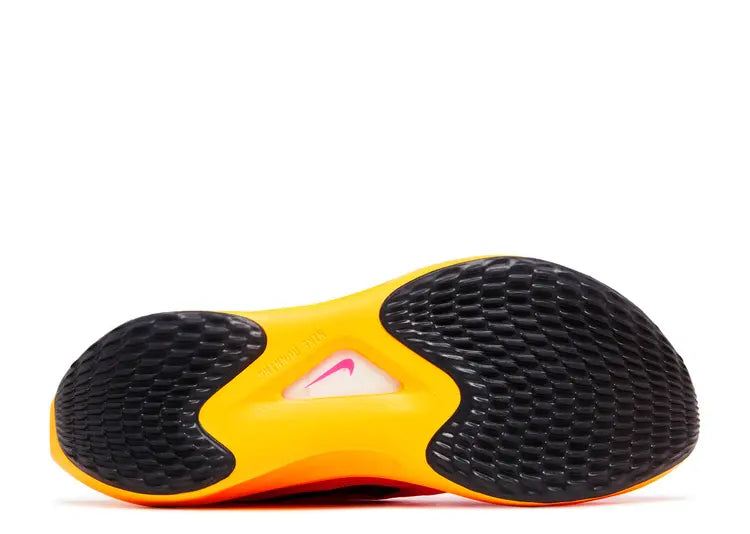 NIKE ZOOM FLY 5 'HYPER PINK'