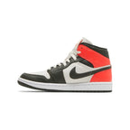 AIR JORDAN 1 MID OREWOOD NEWSPRINT