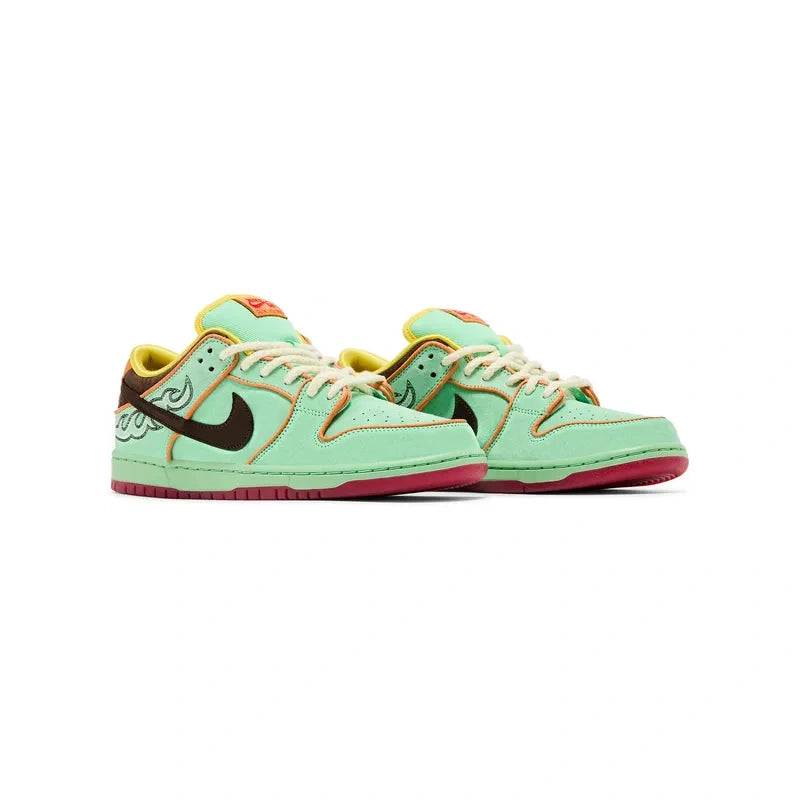 NIKE SB DUNK LOW RODEO