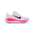NIKE VOMERO PLUS WHITE BRIGHT CRIMSON