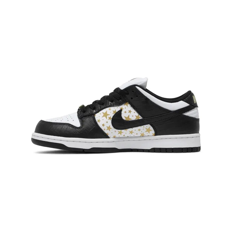 SB DUNK LOW SUPREME BLACK
