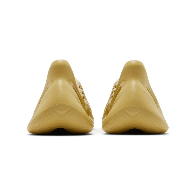 YEEZY FOAM RUNNER SULFUR