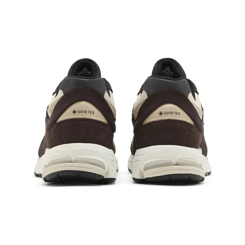 NEW BALANCE 2002R GORE-TEX BLACK COFFEE