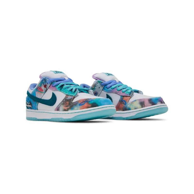 SB DUNK LOW FUTURA BLEACHED AQUA