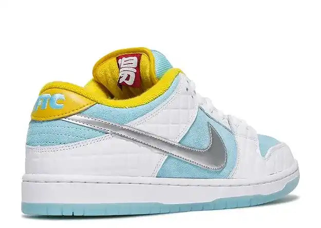 SB DUNK LOW FTC LAGOON PULSE