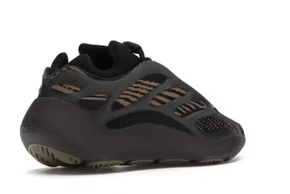 YEEZY 700 V3 CLAY BROWN