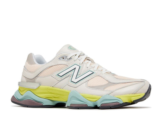 NEW BALANCE 9060 MOONBEAM VINTAGE ROSE