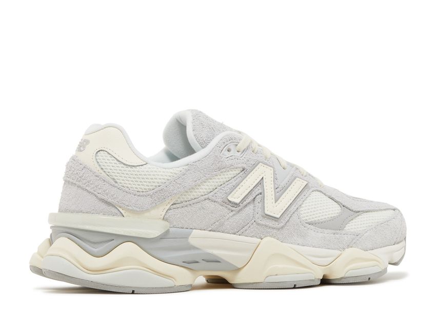 NEW BALANCE 9060 QUARTZ GREY