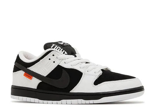 SB DUNK LOW TIGHTBOOTH