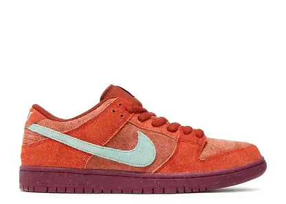 SB DUNK LOW MYSTIC RED
