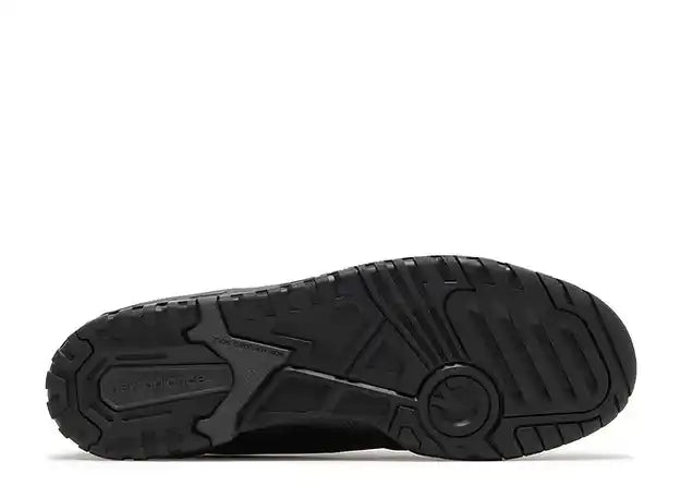 NEW BALANCE 550 TRIPLE BLACK