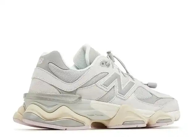 NEW BALANCE 9060 DECEMBER SKY