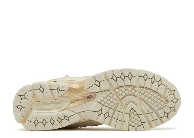 NEW BALANCE 2002R SANDSTONE