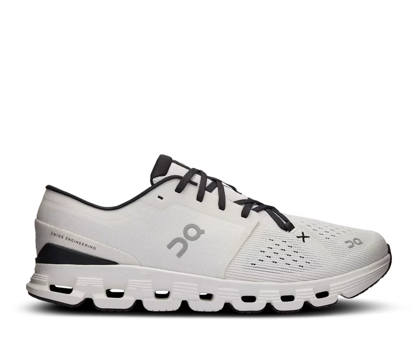 ON RUNNING CLOUD X 4 IVORY BLACK
