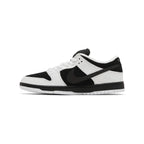 SB DUNK LOW TIGHTBOOTH
